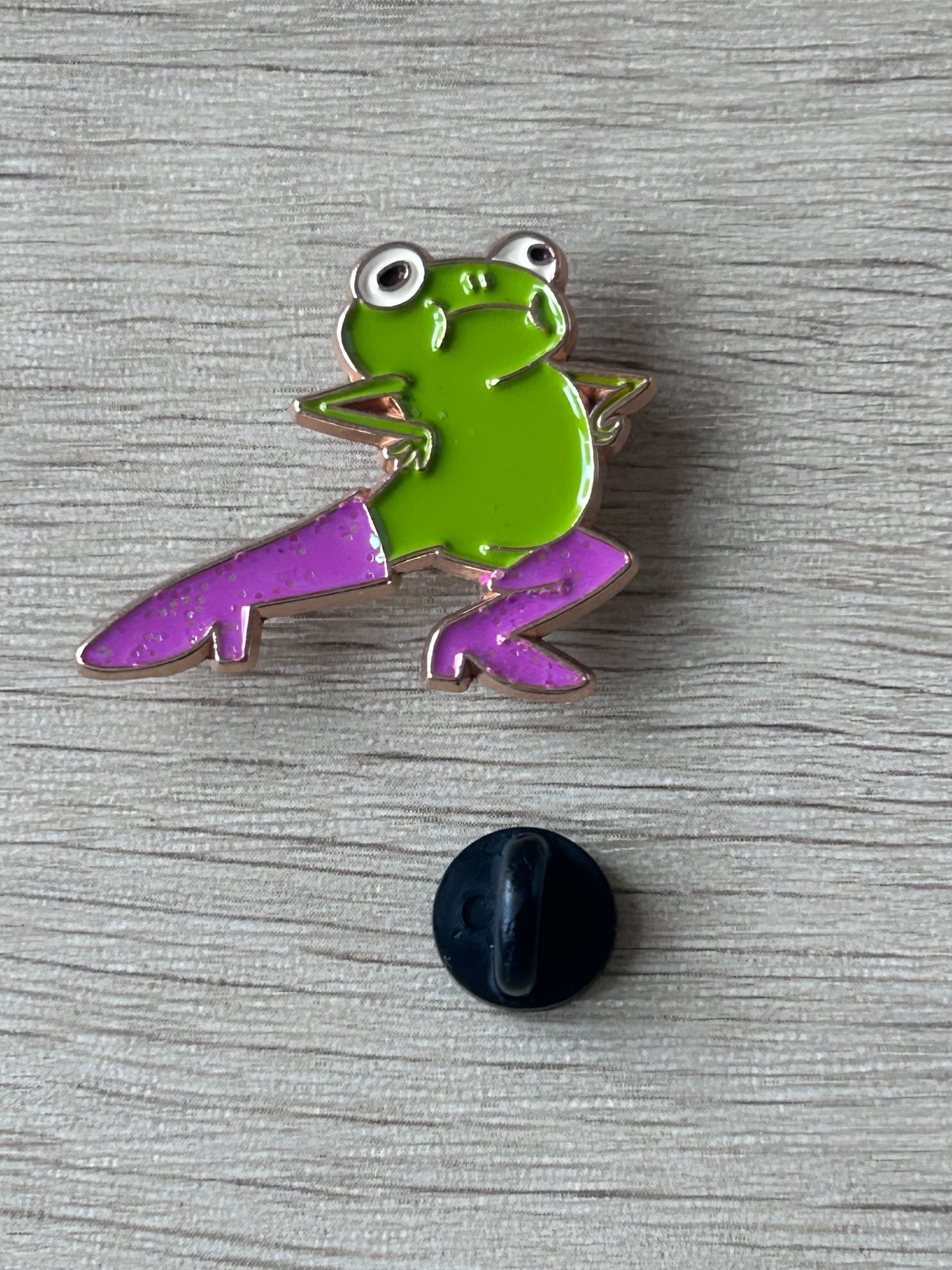 Pin's grenouille danseuse