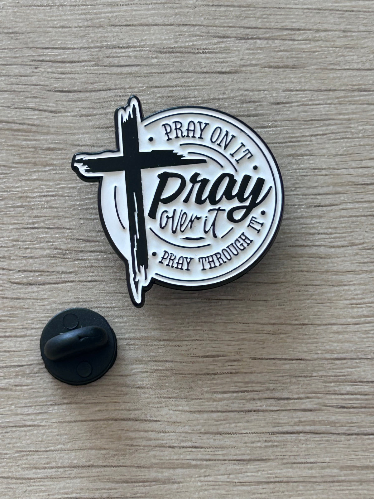 Pin's Pray On It