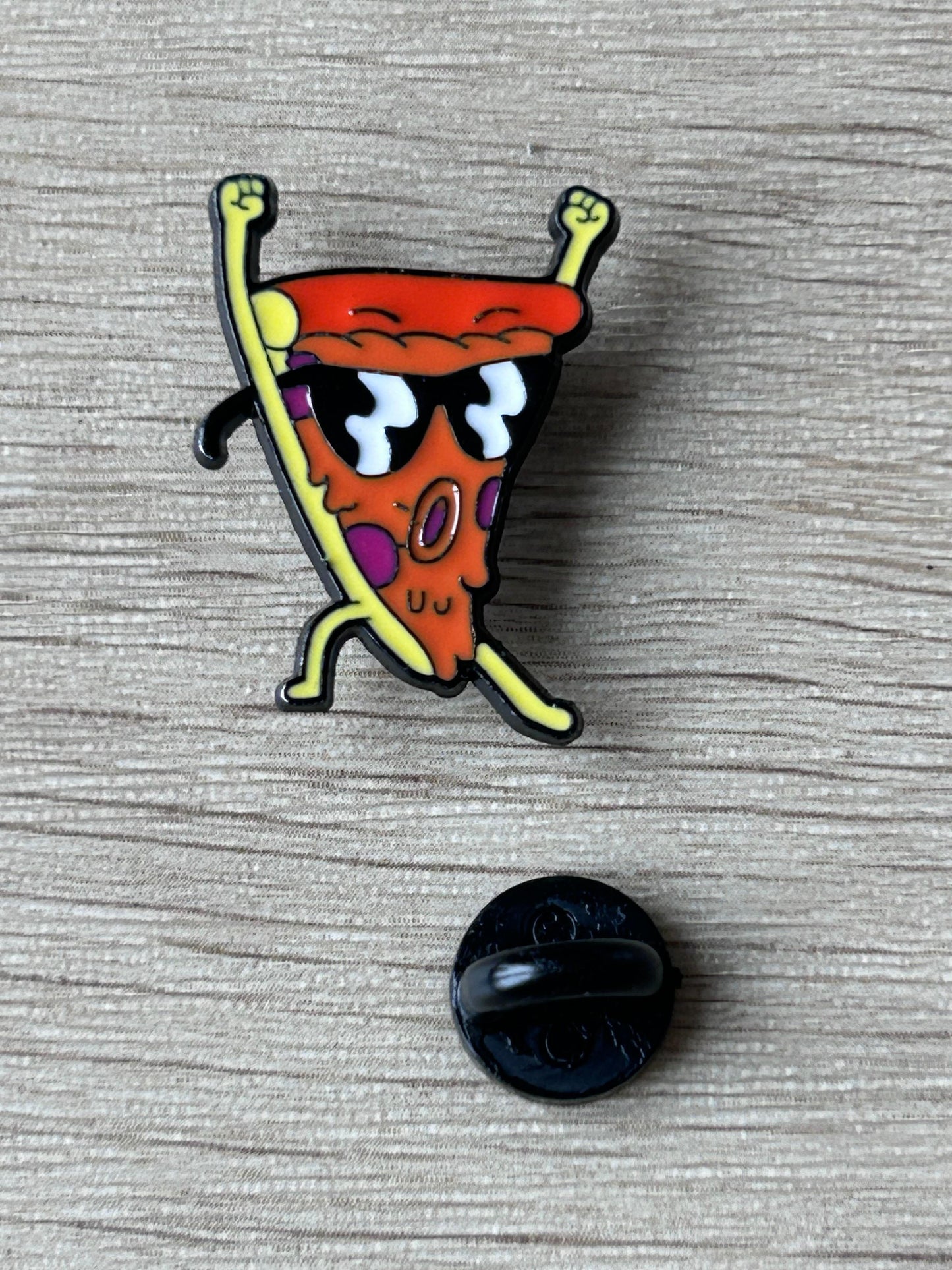 Pin's pizza qui danse