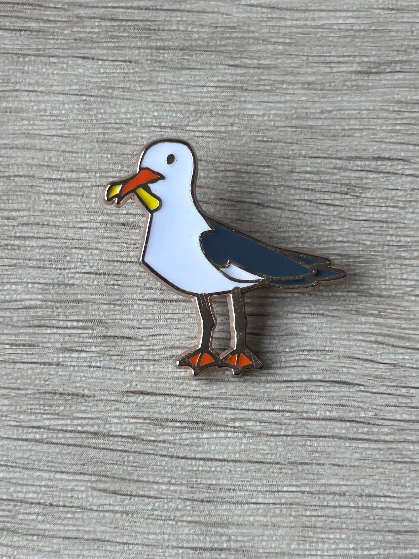 Pin's mouette voleuse
