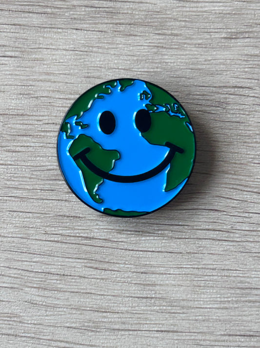 Pin's Terre souriante