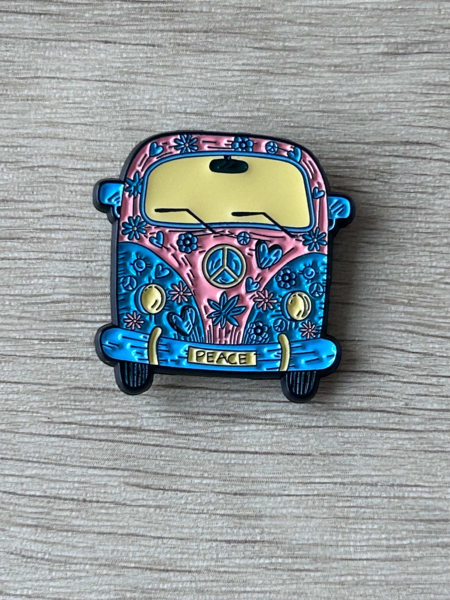 Pin's combi VW Peace