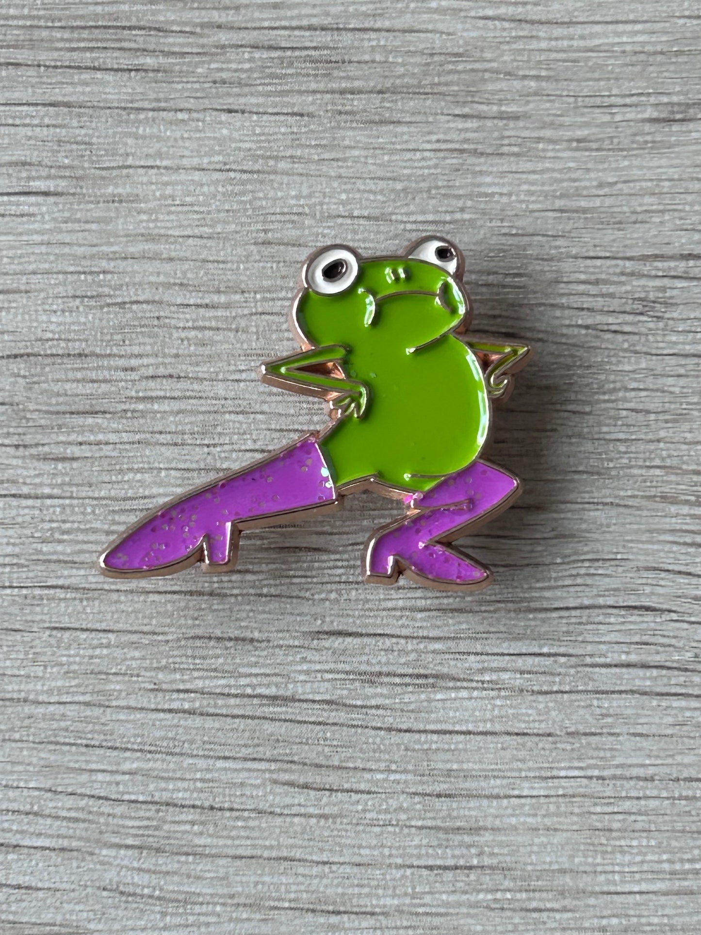 Pin's grenouille danseuse