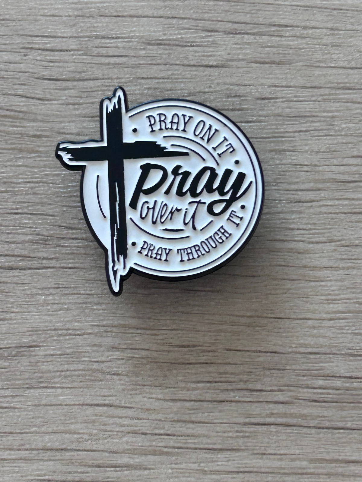 Pin's Pray On It