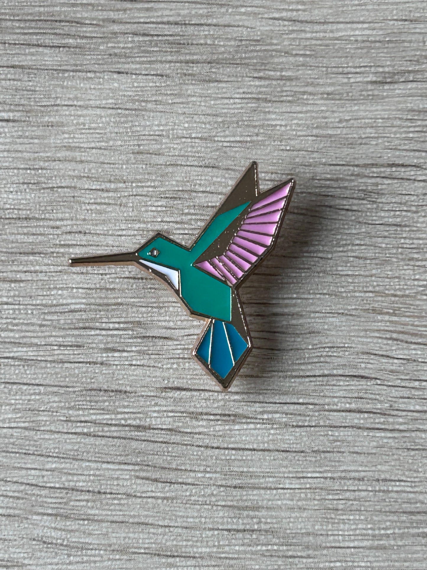 Pin's colibri en origami