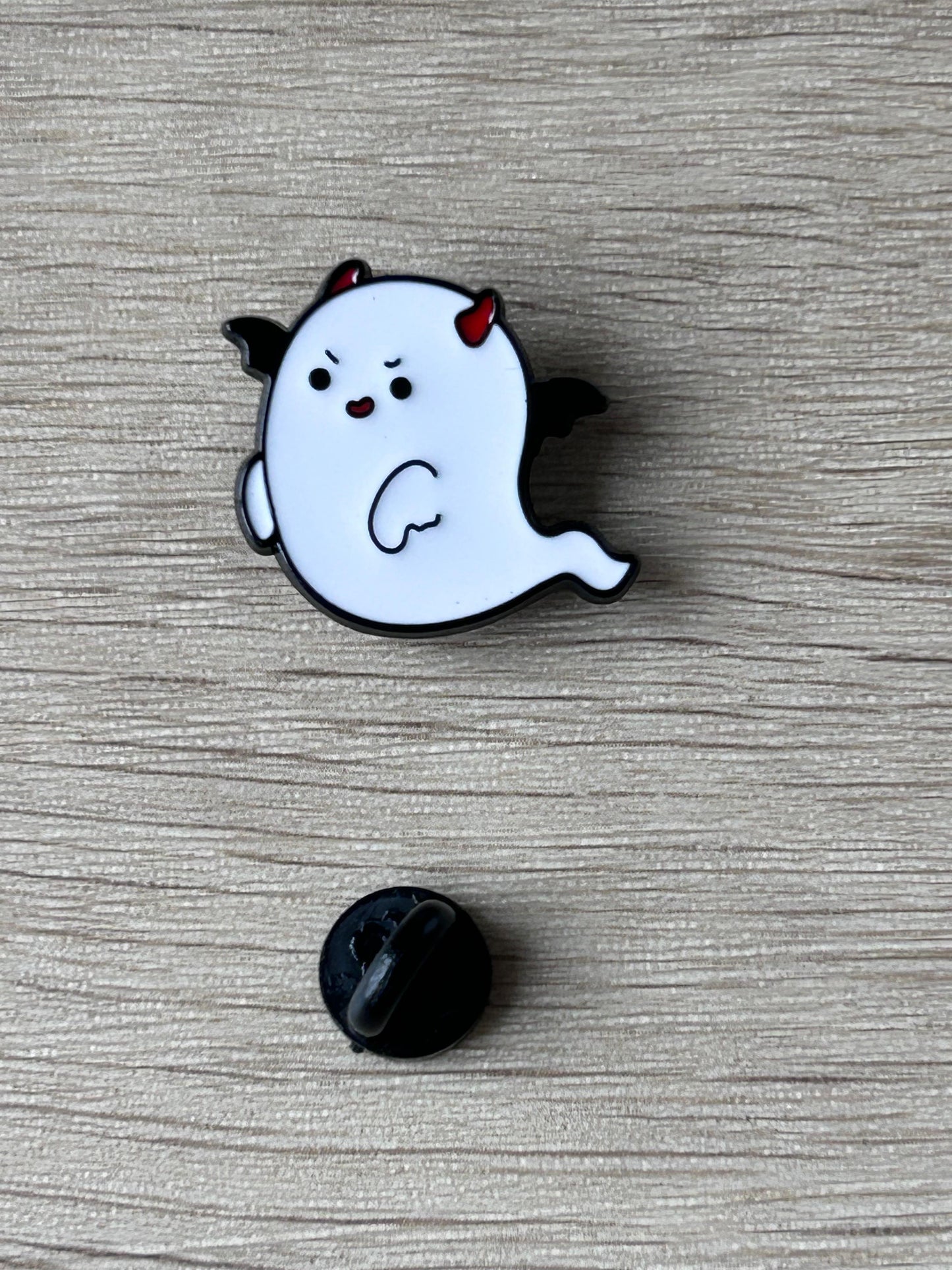 Pin's fantôme diabolique
