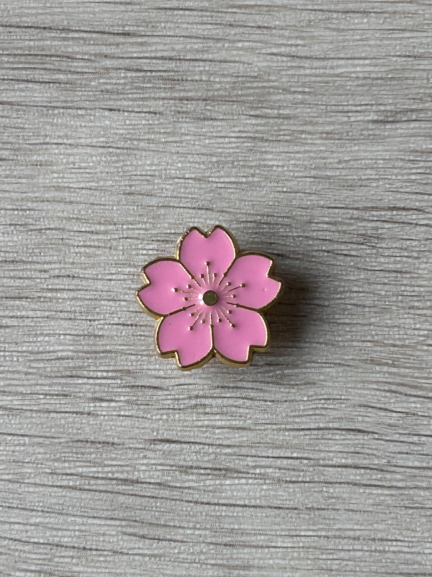 Pin's fleur de cerisier rose