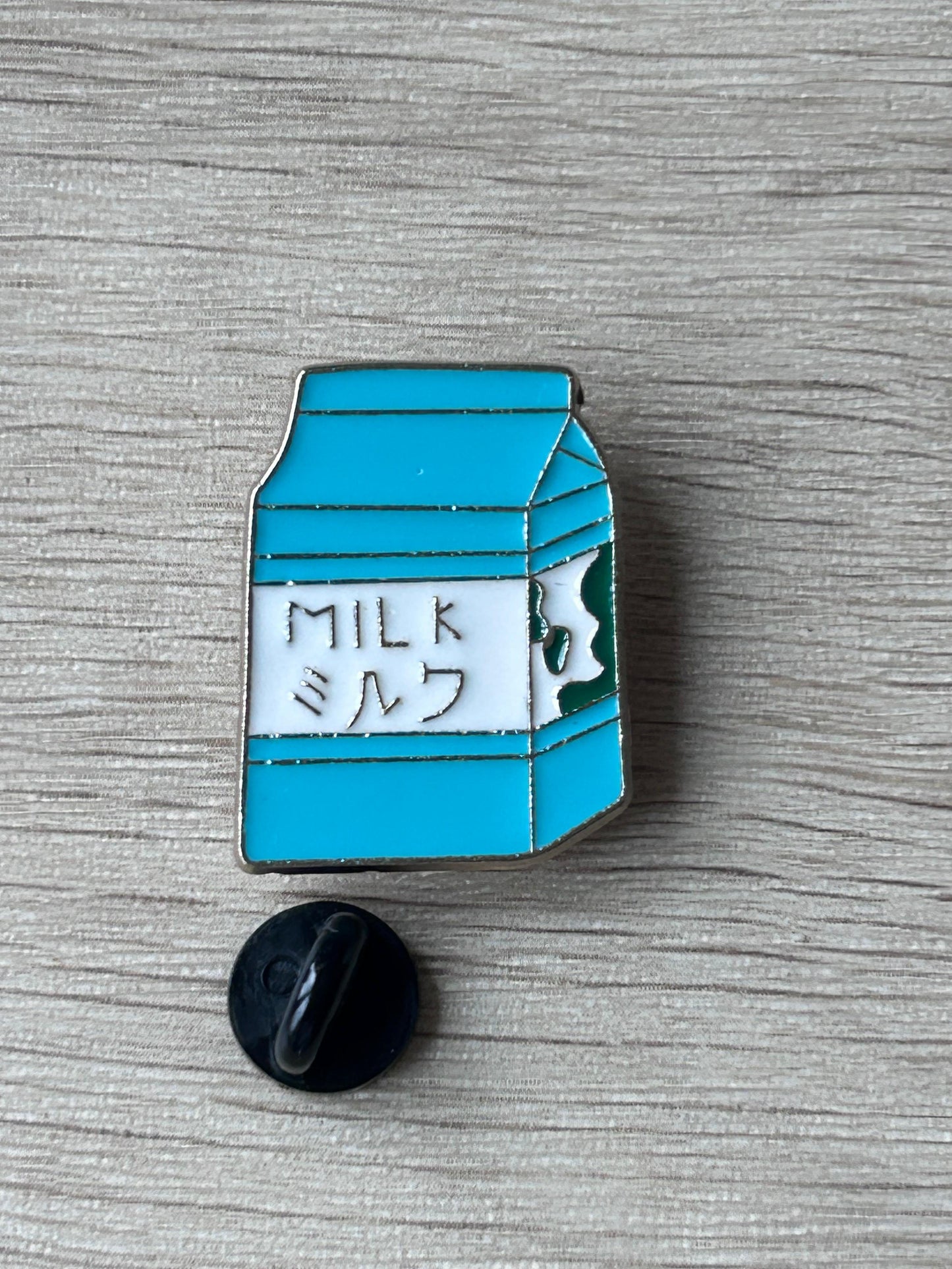 Pin's brique de lait - ミルク